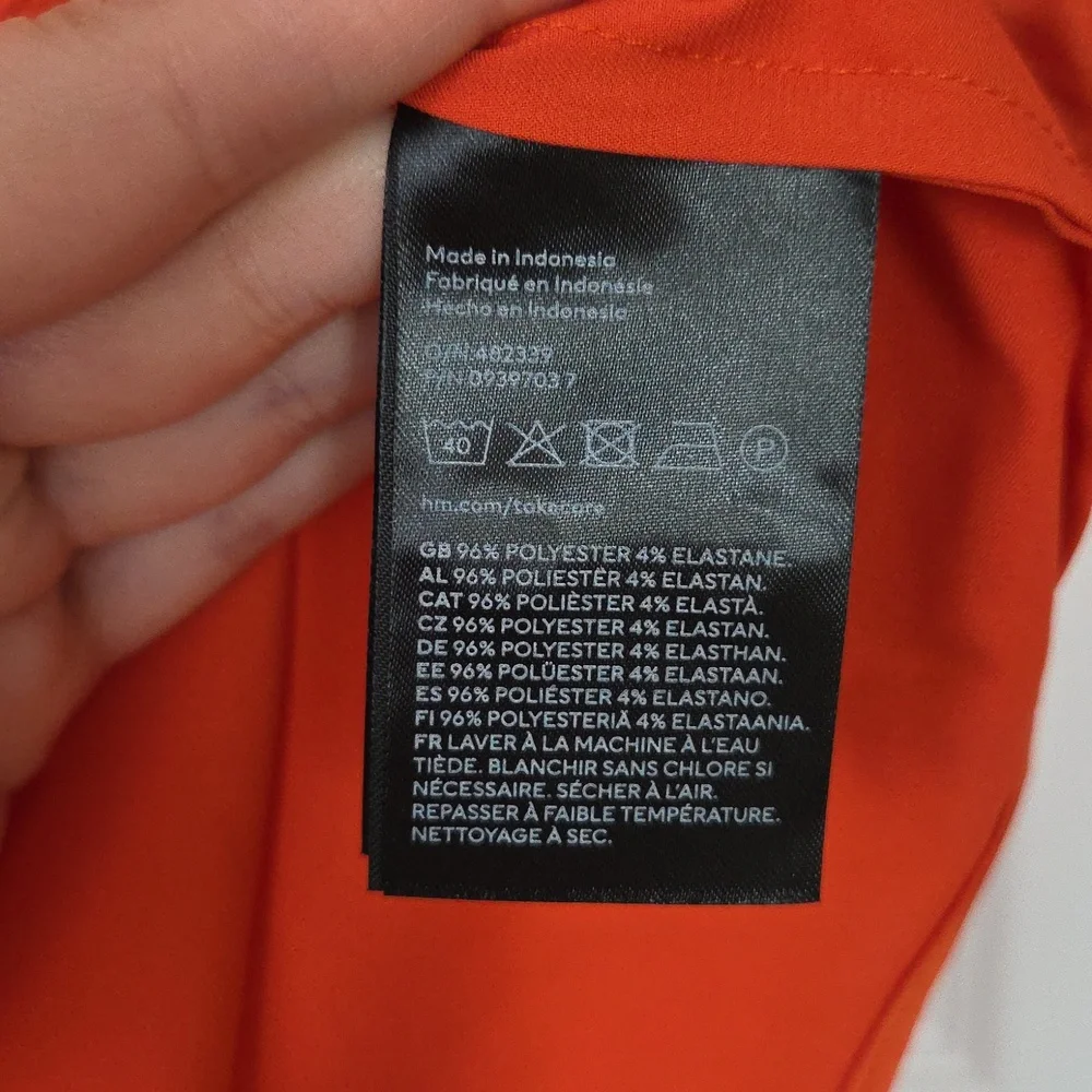 NWT H&M V-Neck Button-Up Blouse, Orange, Size L - Picture 12 of 15